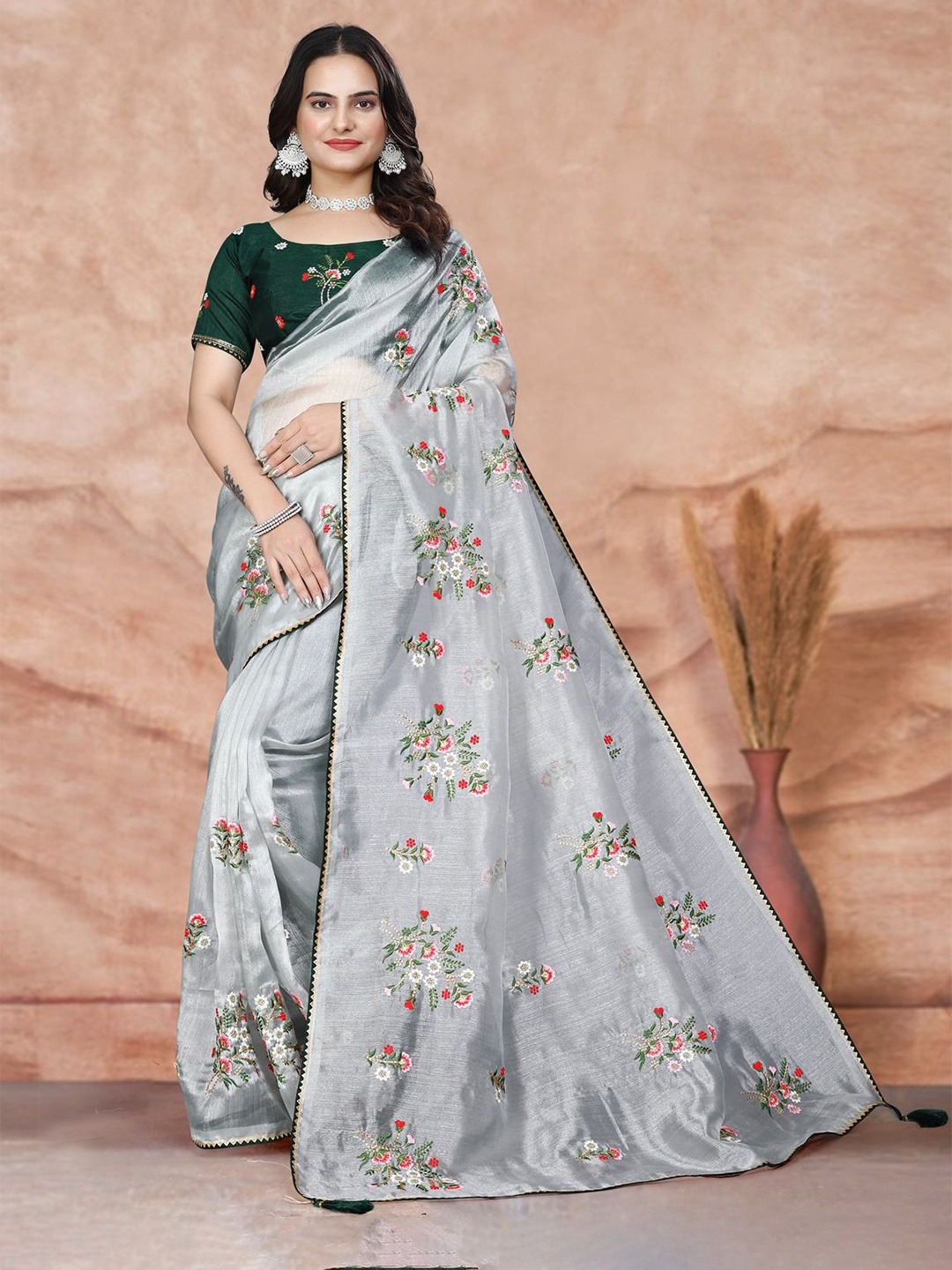 

DHRUTI CREATION Floral Embroidered Organza Saree, Grey