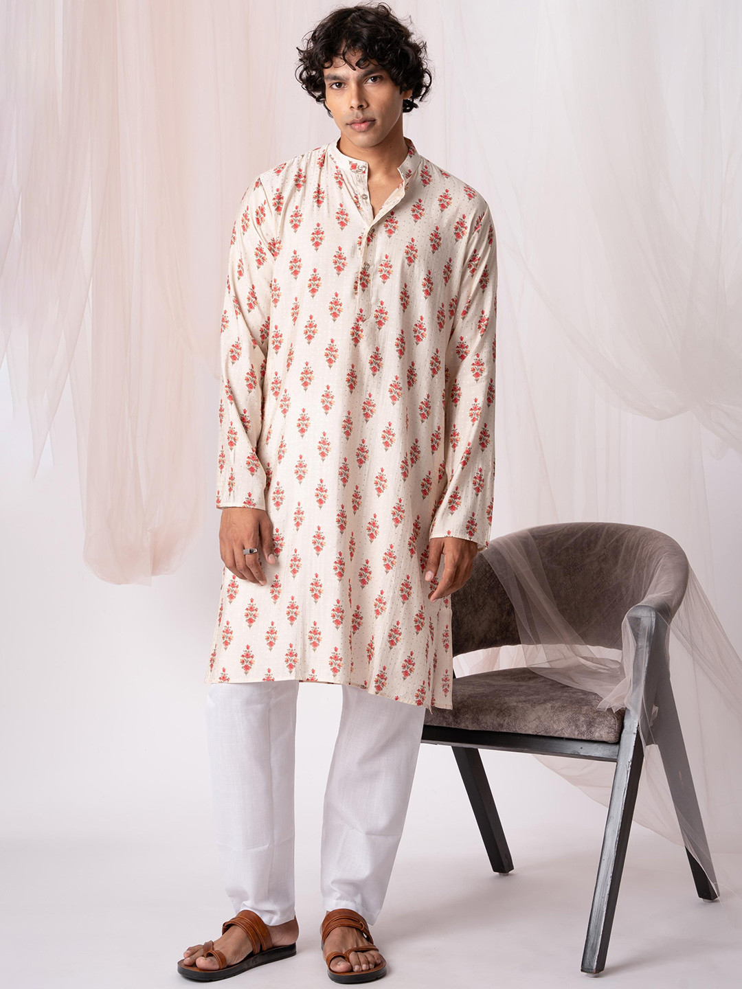 

5 Stitch Floral Printed Band Collar Straight Kurta With Pyjamas, White