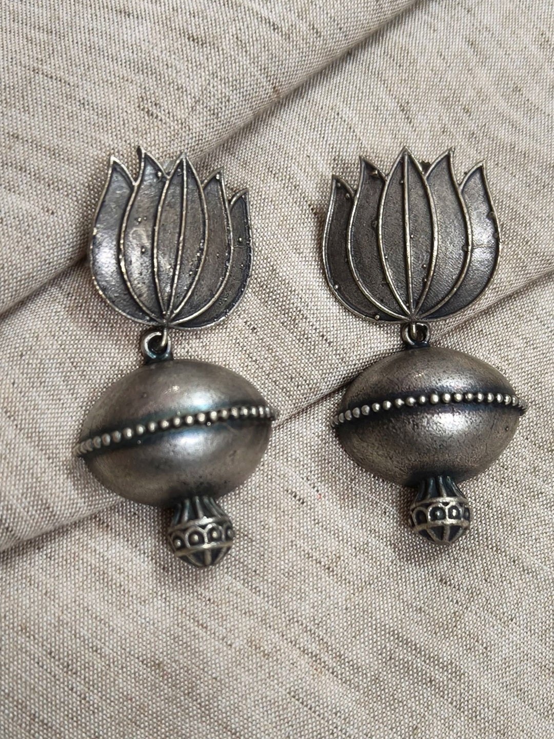

Molcha Silver-Plated Contemporary Shaped Drop Earrings