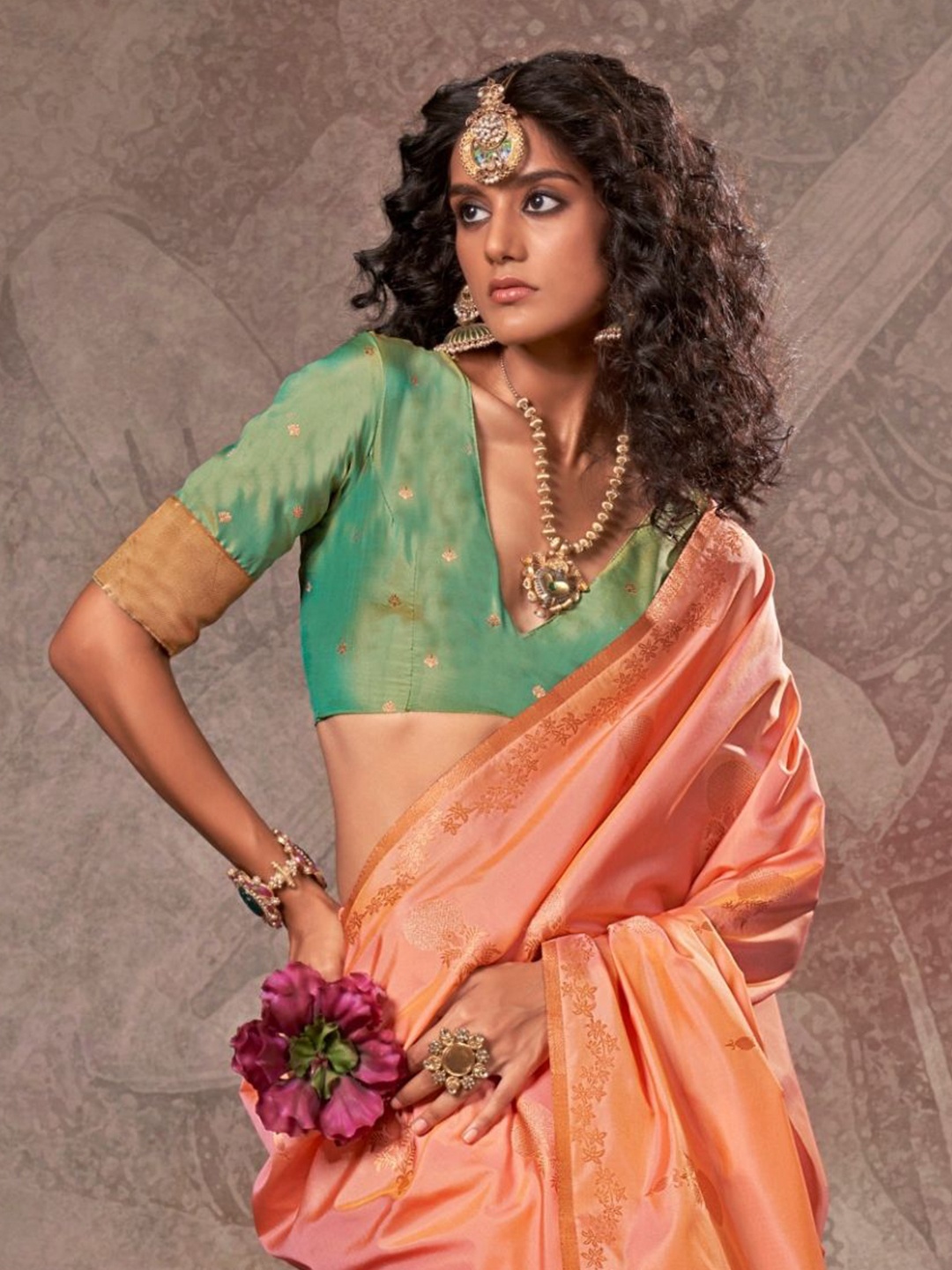 

BLENDIFY Woven Design Zari Banarasi Saree, Orange