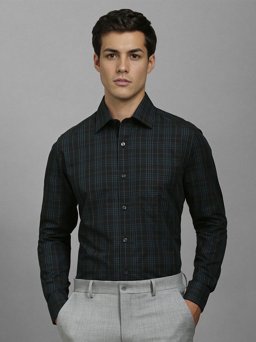 

Louis Philippe Men Slim Fit Spread Collar Checked Cotton Casual Shirt, Black