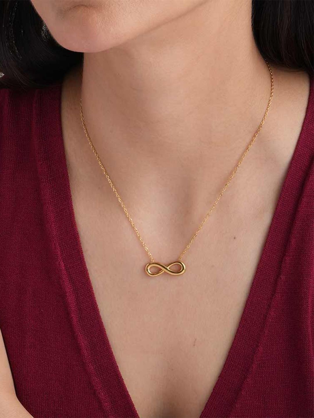 

DressBerry Gold-Plated Infinity Shaped Necklace