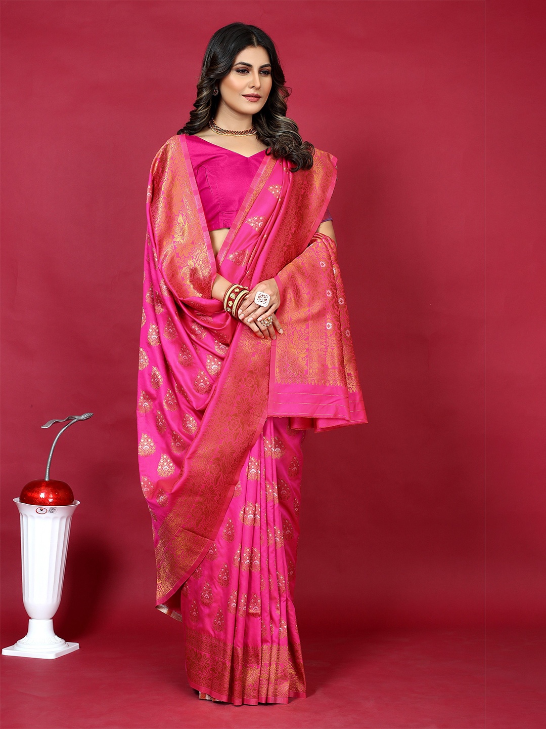 

Kandora Woven Design Zari Pure Silk Paithani Saree, Pink