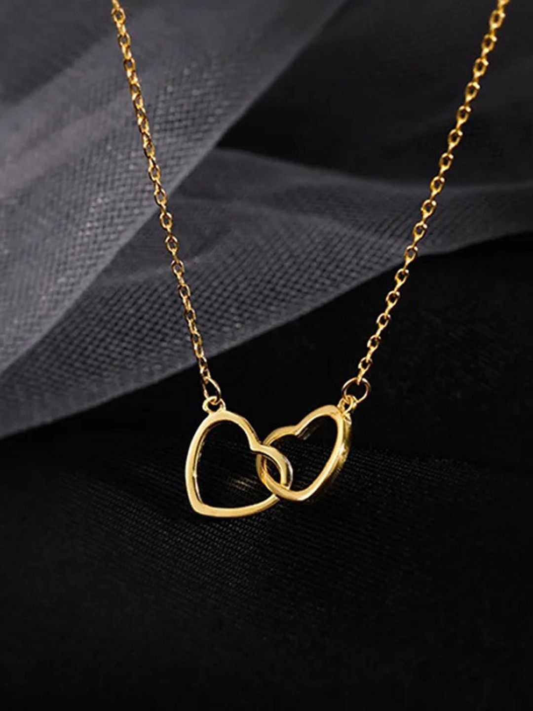 

BEYTER Stainless Steel Interlocked Heart Pendant With Chain, Gold