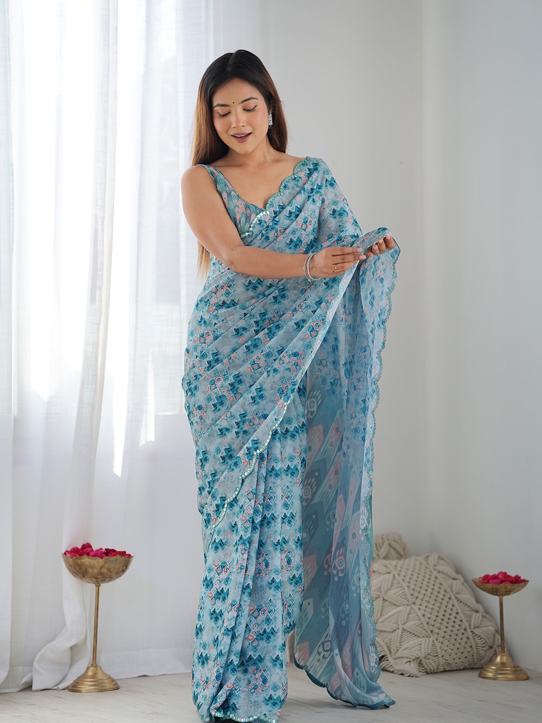 

VARNI FABRICS Geometric Printed Embroidered Mirror Work Saree, Blue