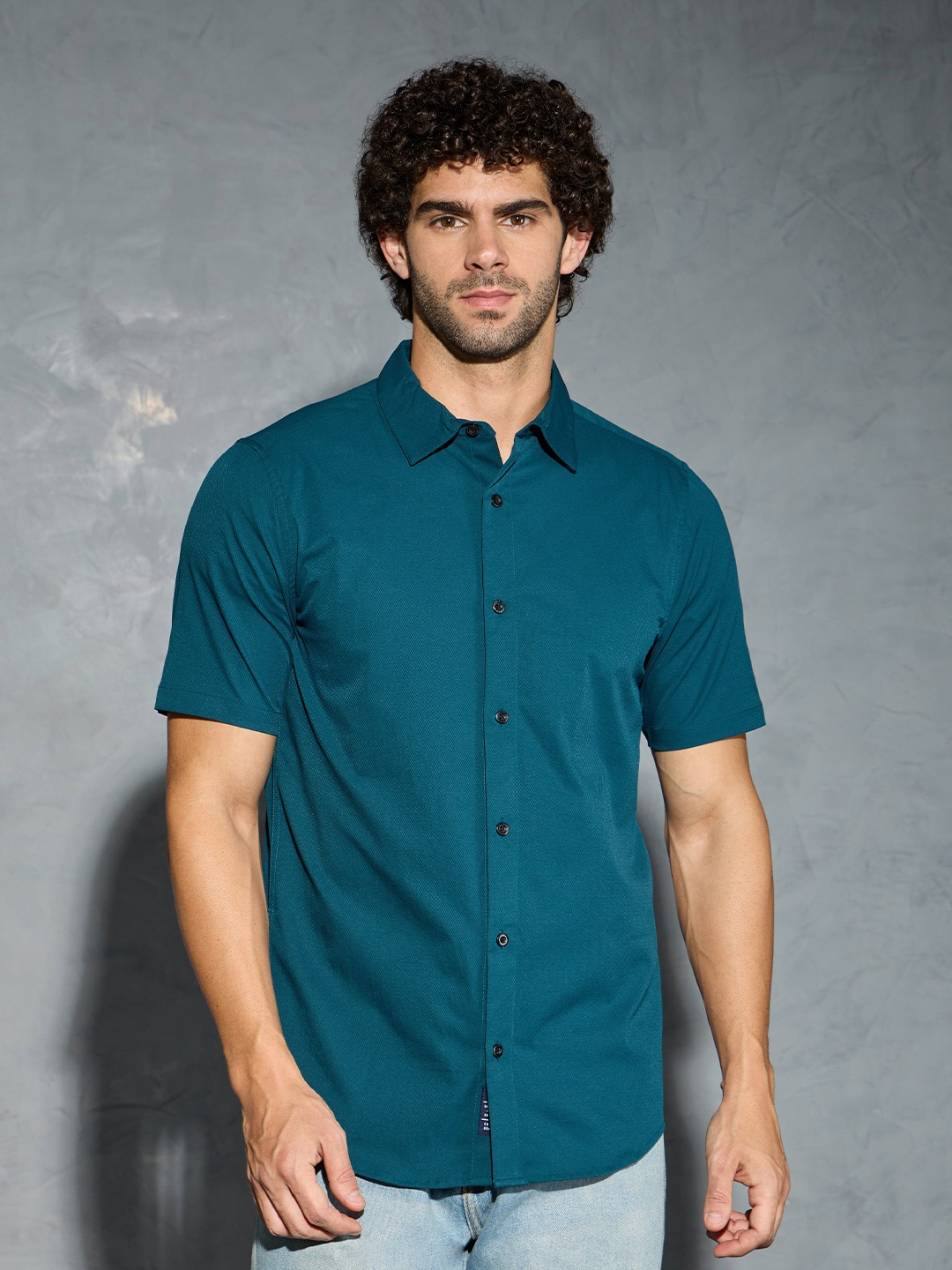 

Technosport Men Classic Slim Fit Solid Casual Shirt, Teal