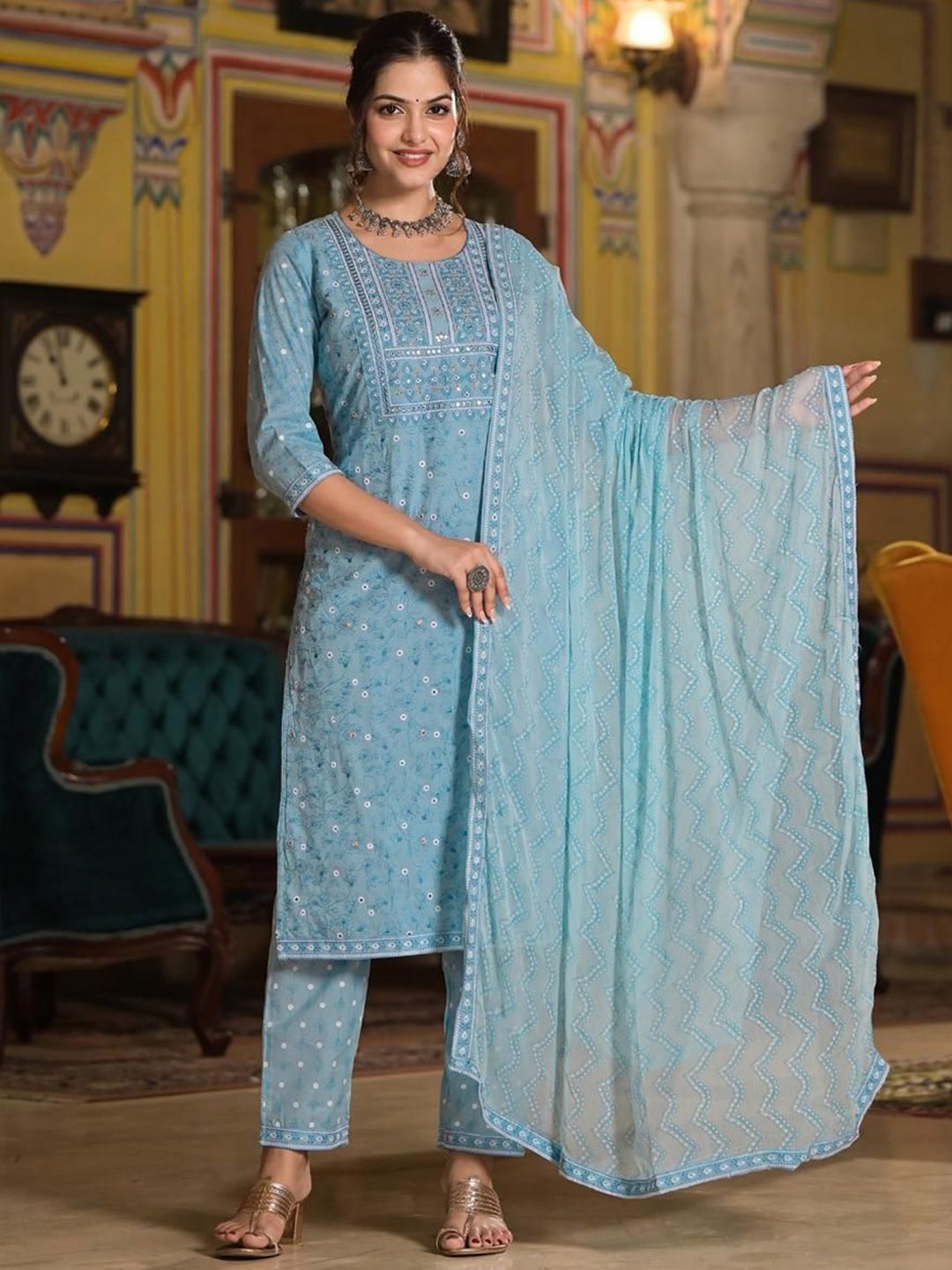 

Gauric creation Women Floral Embroidered Regular Thread Work Pure Cotton Kurta with Trousers & With Dupatta, Blue