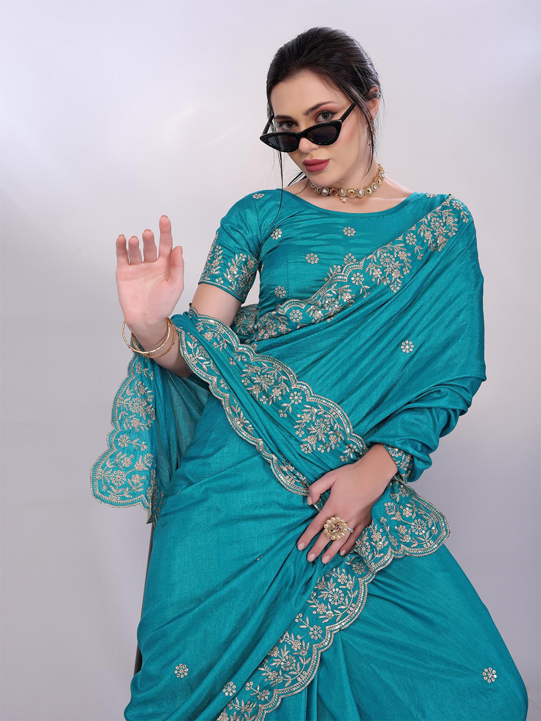 

HERE&NOW Embellished Embroidered Designer Saree, Turquoise blue