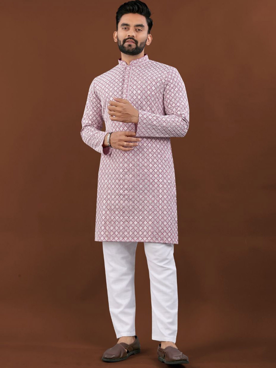 

Zurika Fashion Floral Embroidered Mandarin Collar Thread Work Straight Kurta, Pink