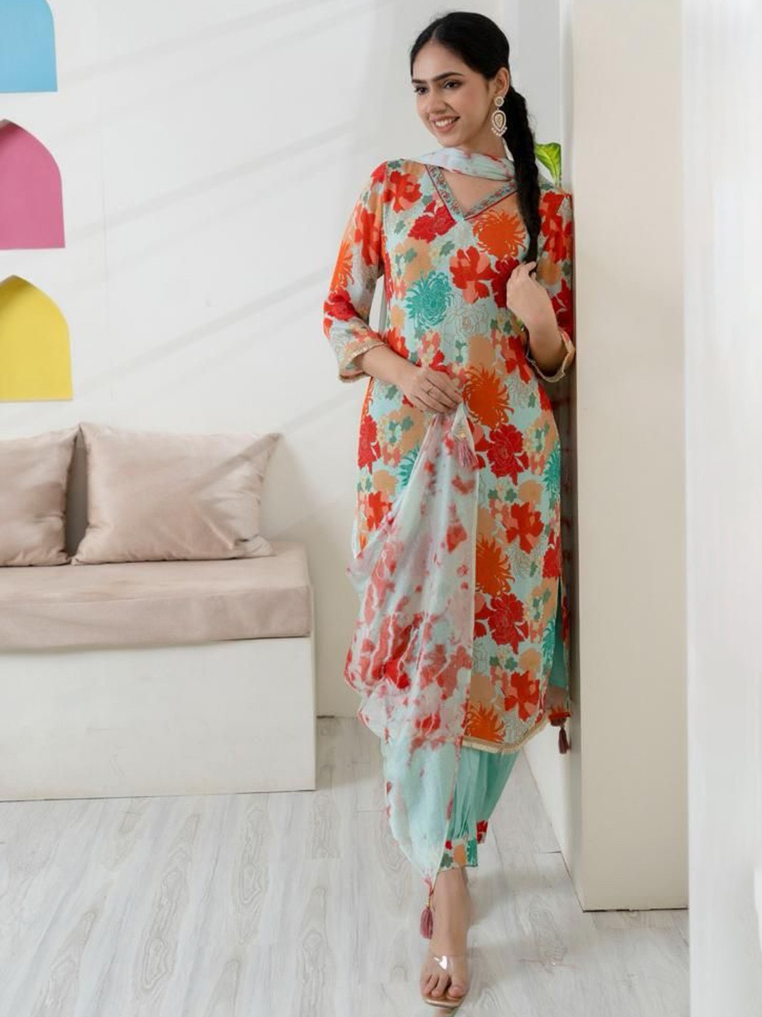 

Gauric creation Women Floral Embroidered Regular Kurta with Trousers & With Dupatta, Red
