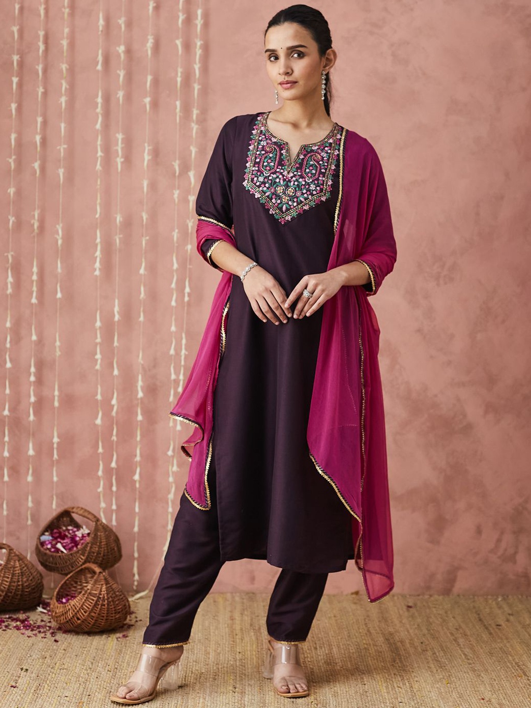 

SANSKAR Floral Embroidered Notch Neck Sequinned Straight Kurta With Trouser & Dupatta, Burgundy