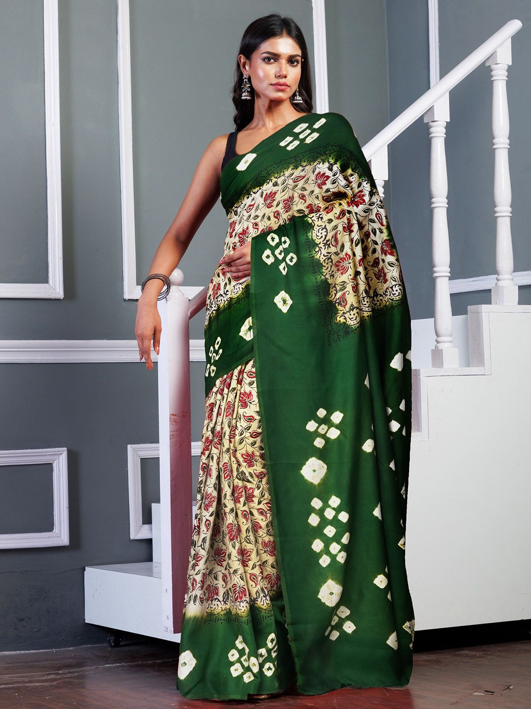 

Unnati Silks Floral Handloom Block Print Saree, Cream
