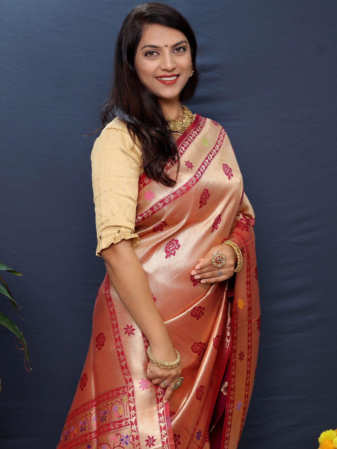

Kandora Woven Design Zari Pure Silk Paithani Saree, Pink
