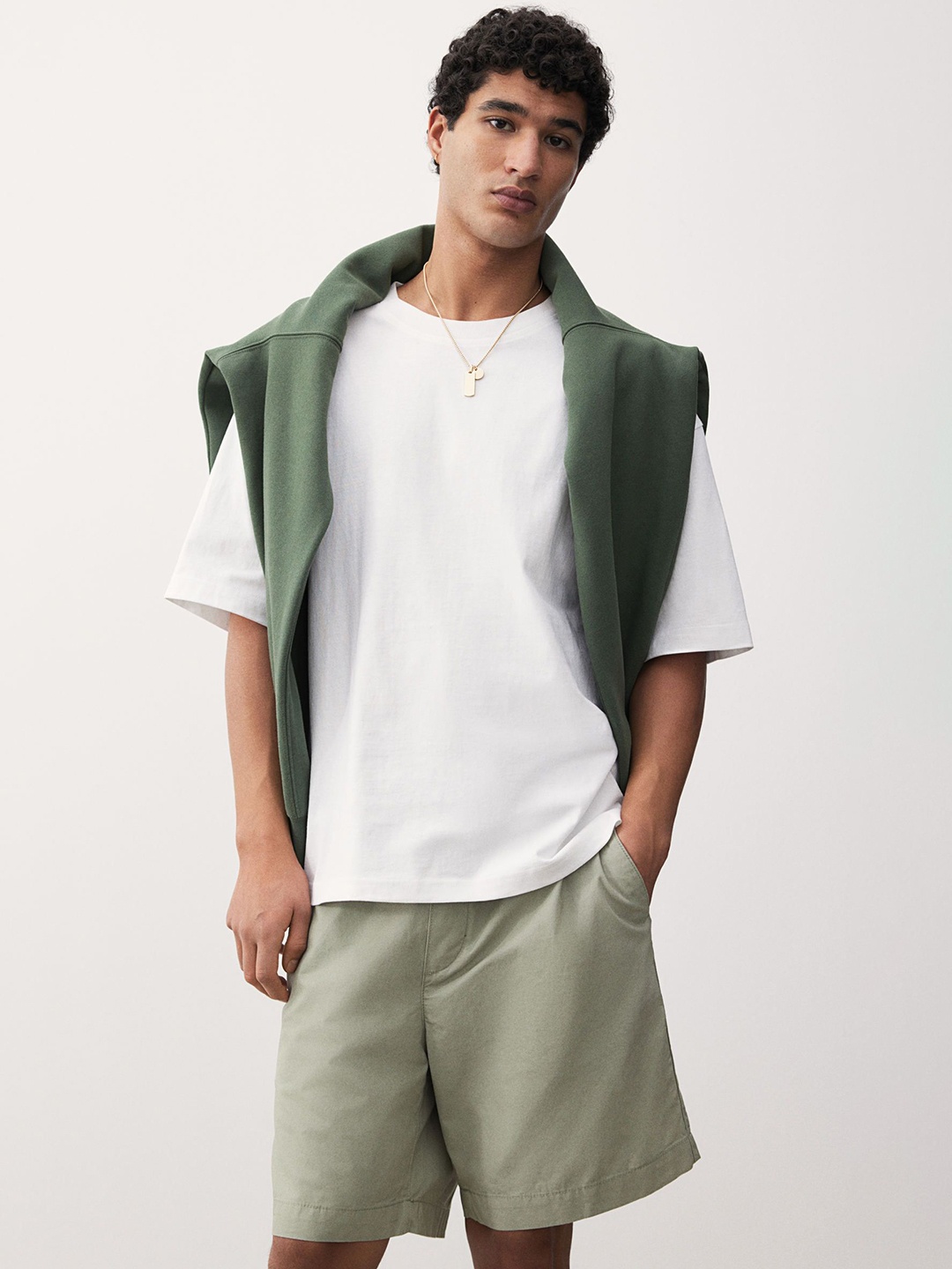 

H&M Regular Fit Canvas Shorts, Green