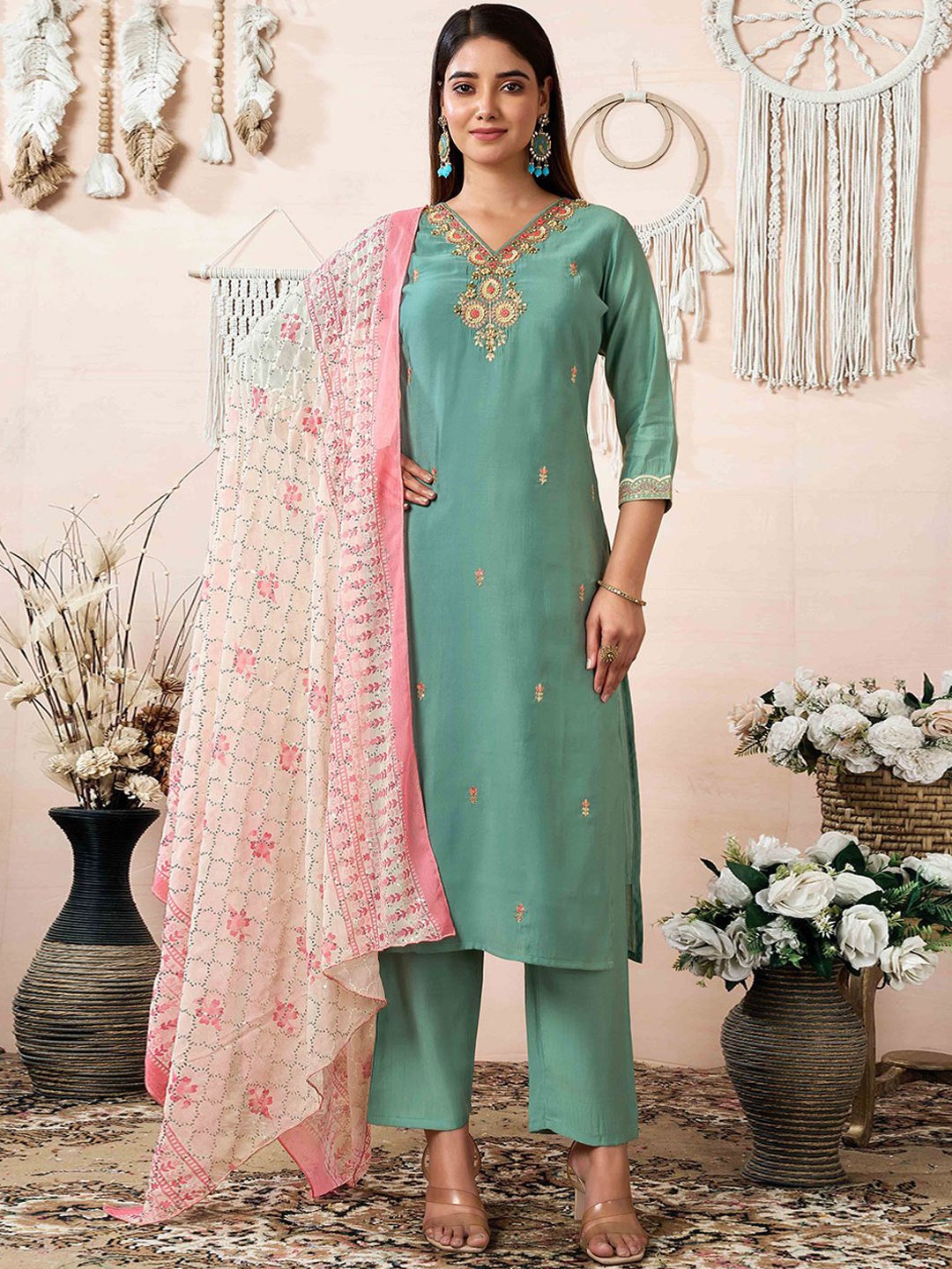 

Peachmode Floral Embroidered V-Neck Sequins Chanderi Silk Kurta With Trousers And Dupatta, Green