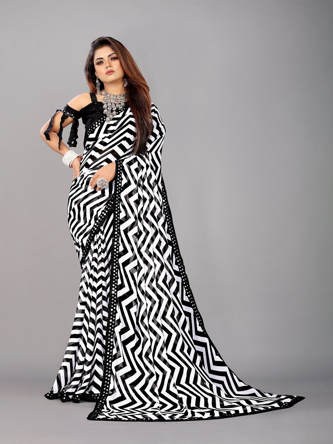 

Moda Rapido Leheriya Mirror Work Saree, White
