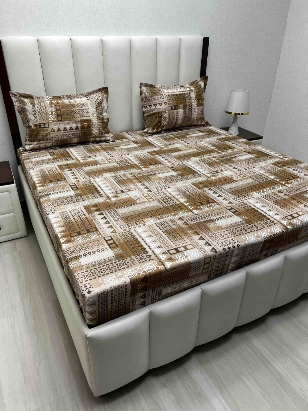 

Pure Decor Velar Fur Sib Brown Printed 300 TC Pure Cotton King Bedsheet Set- 2.74m x 2.74m