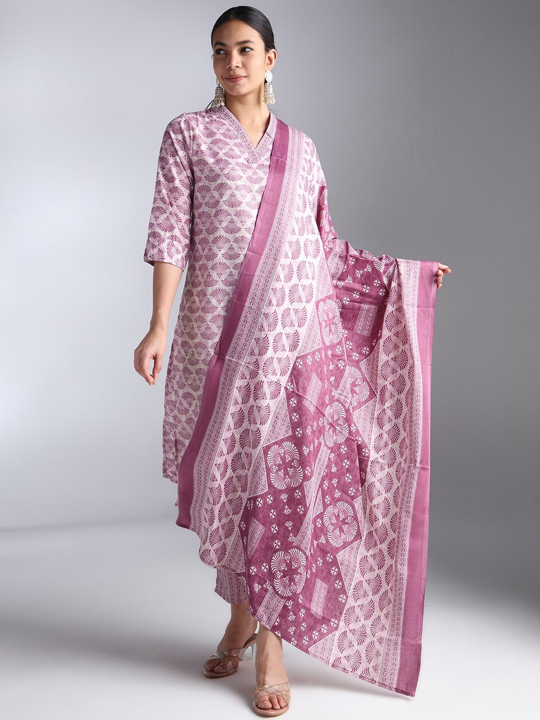 

House Of Dharaa Floral Printed V-Neck Straight Kurta With Trousers & Dupatta, Pink