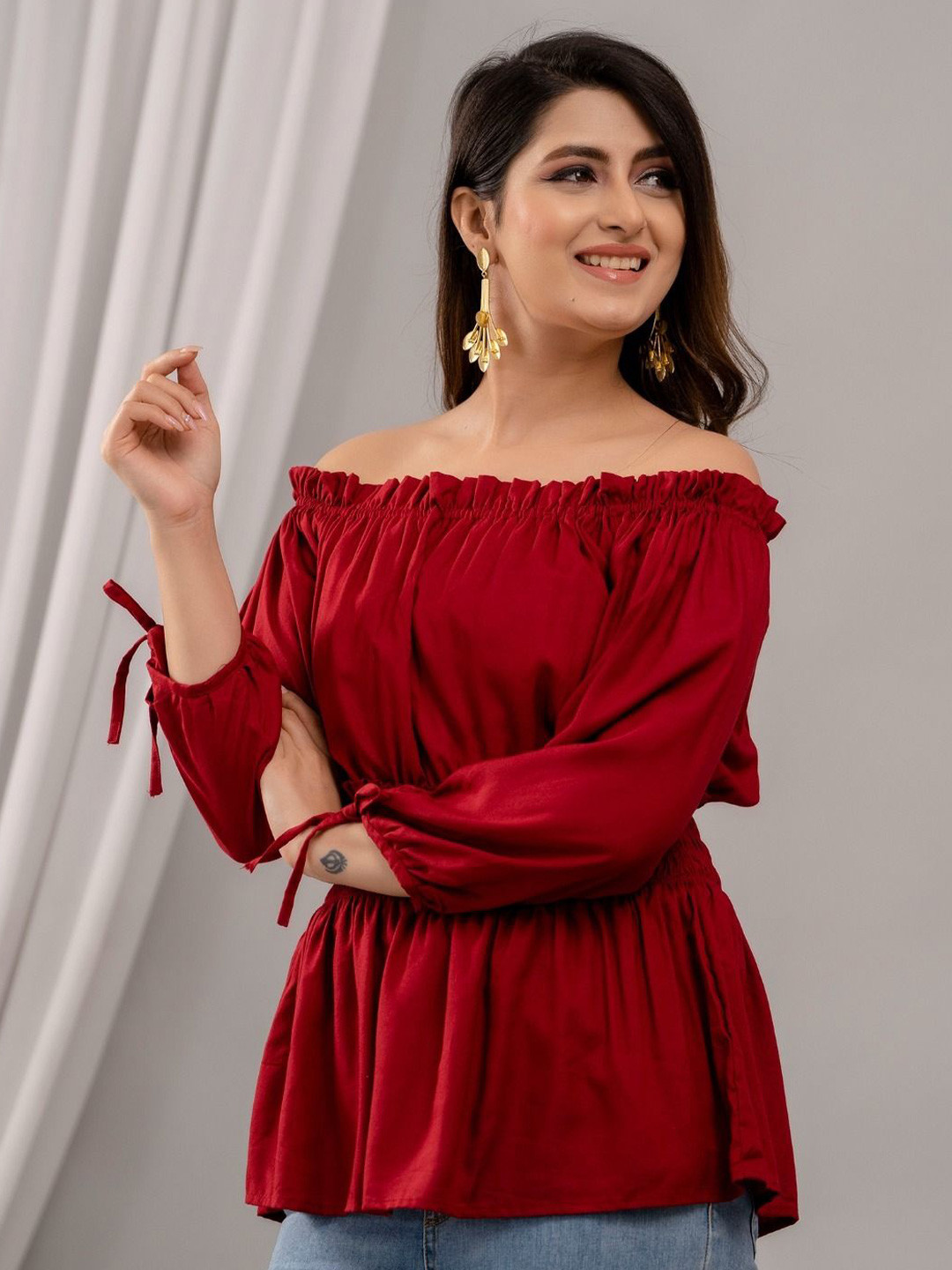 

Classy Hangers Off-Shoulder Bardot Top, Maroon