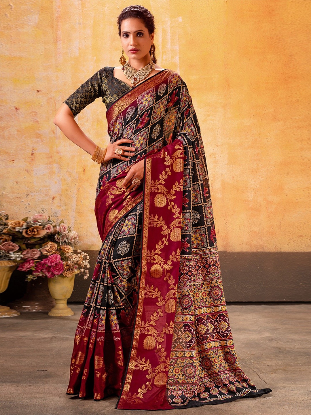 

DIVASTRI Ethnic Motifs Zari Patola Saree, Maroon