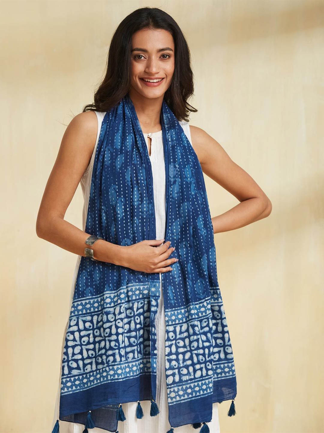 

Fabindia Women Cotton Printed Stole, Blue