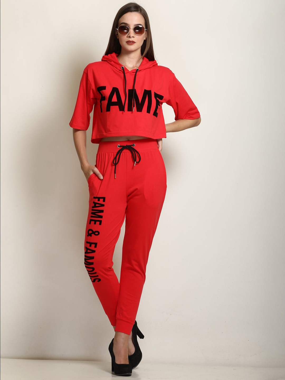 

BeriBlu Printed Hooded Neck Sweatshirt With Joggers, Red