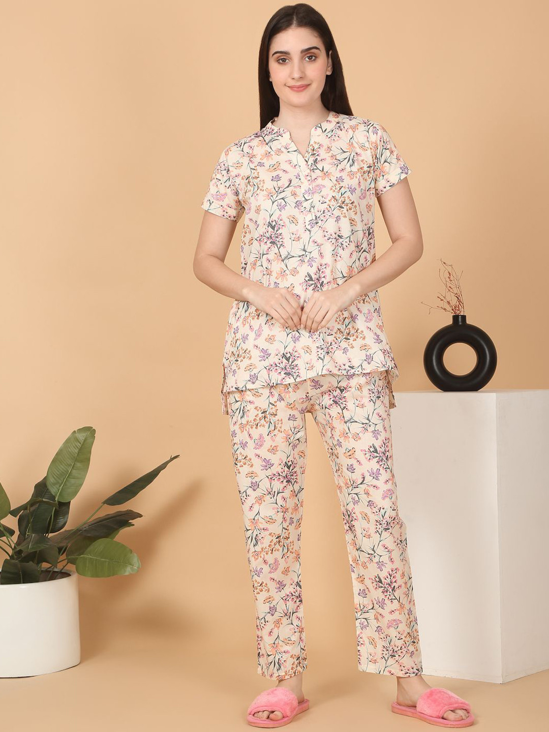 

Sweet Dreams Women Printed Night suit, Cream