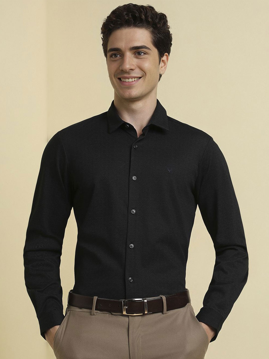 

Allen Solly Men Slim Fit Spread Collar Geometric Printed Cotton Formal Shirt, Black