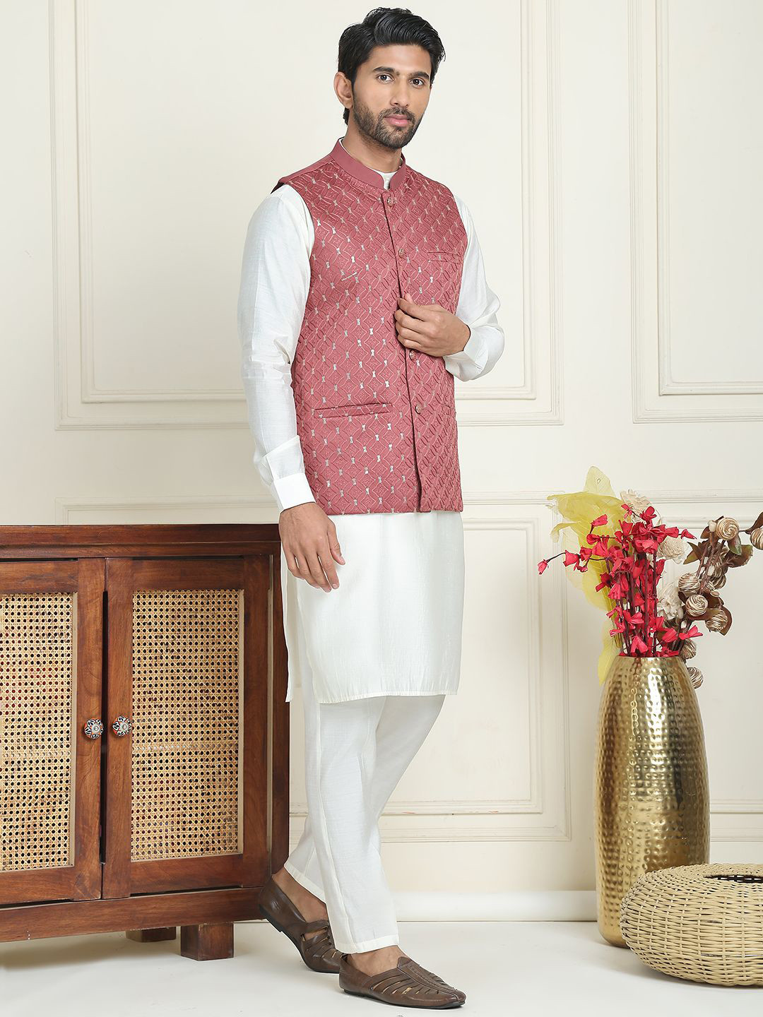 

Anouk White Band Collar Straight Kurta With Trousers And Nehru Jacket