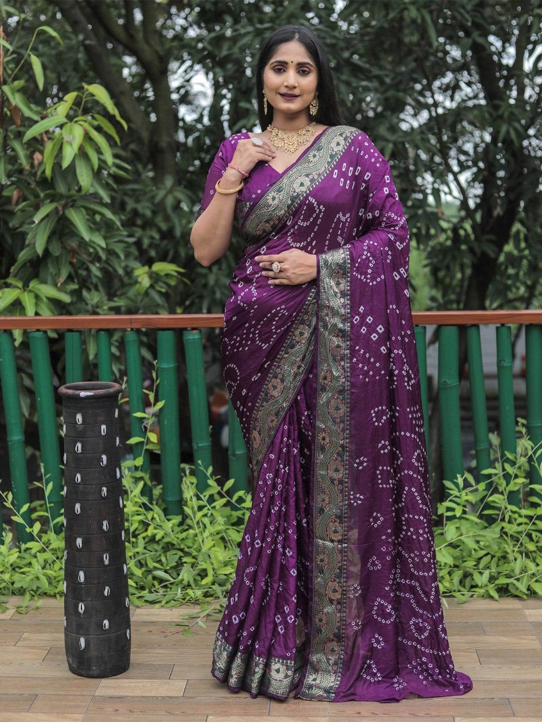 

DIVASTRI Bandhani Silk Blend Designer Bandhani Saree, Purple