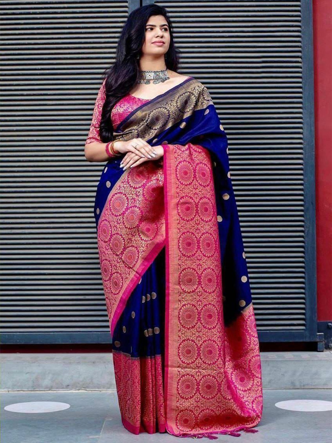 

APNISHA Woven Design Zari Pure Silk Banarasi Saree, Blue