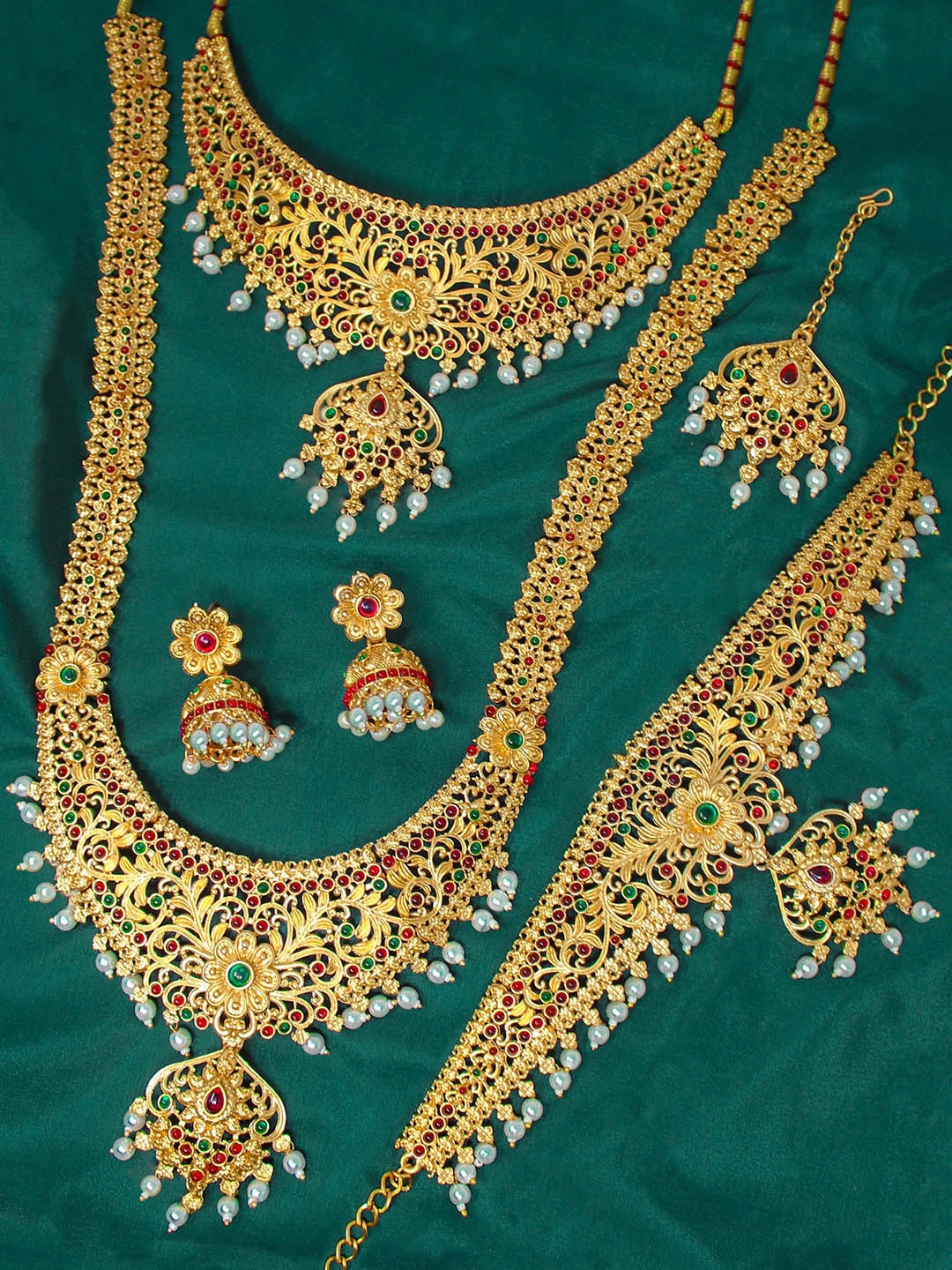 

NAGNESHI ART Gold-Plated Artificial Stone Studded & Beaded Jewellery Set