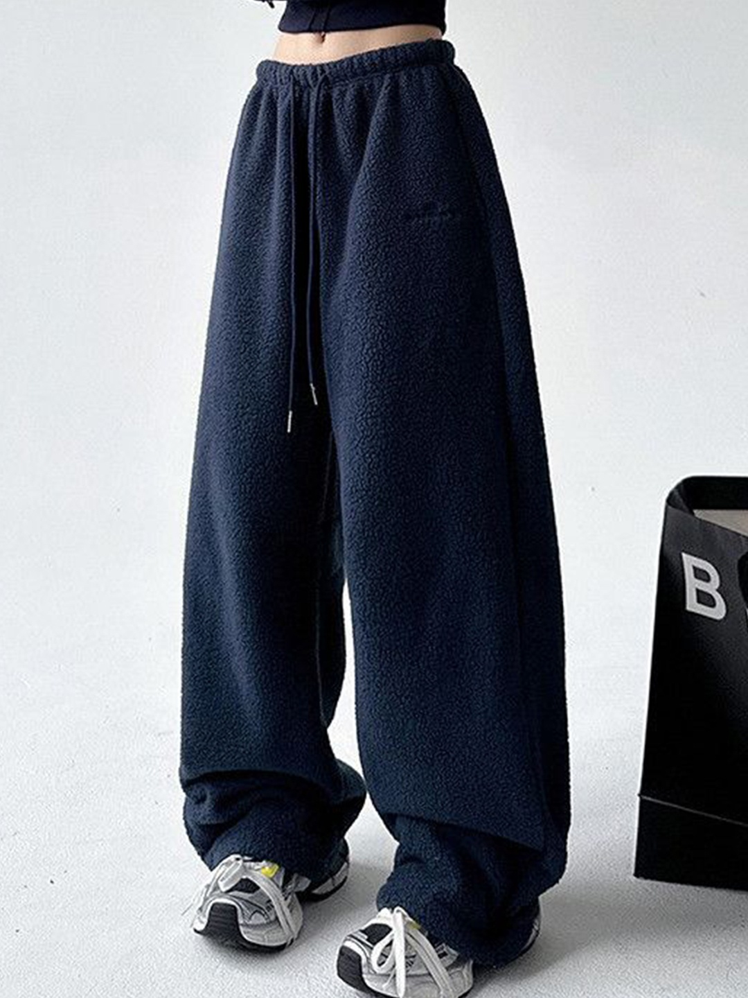 

DressBerry Women Loose Fit Trouser, Navy blue