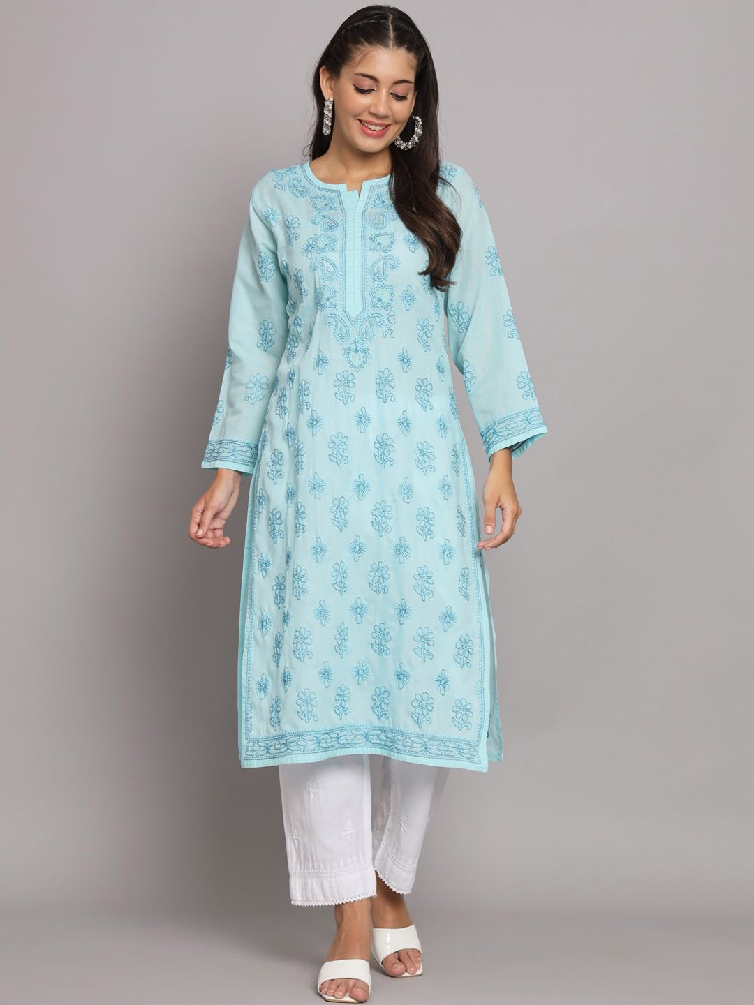 

PARAMOUNT CHIKAN Notch-Neck Floral Lucknowi Chikankari Cotton Straight Kurta, Blue