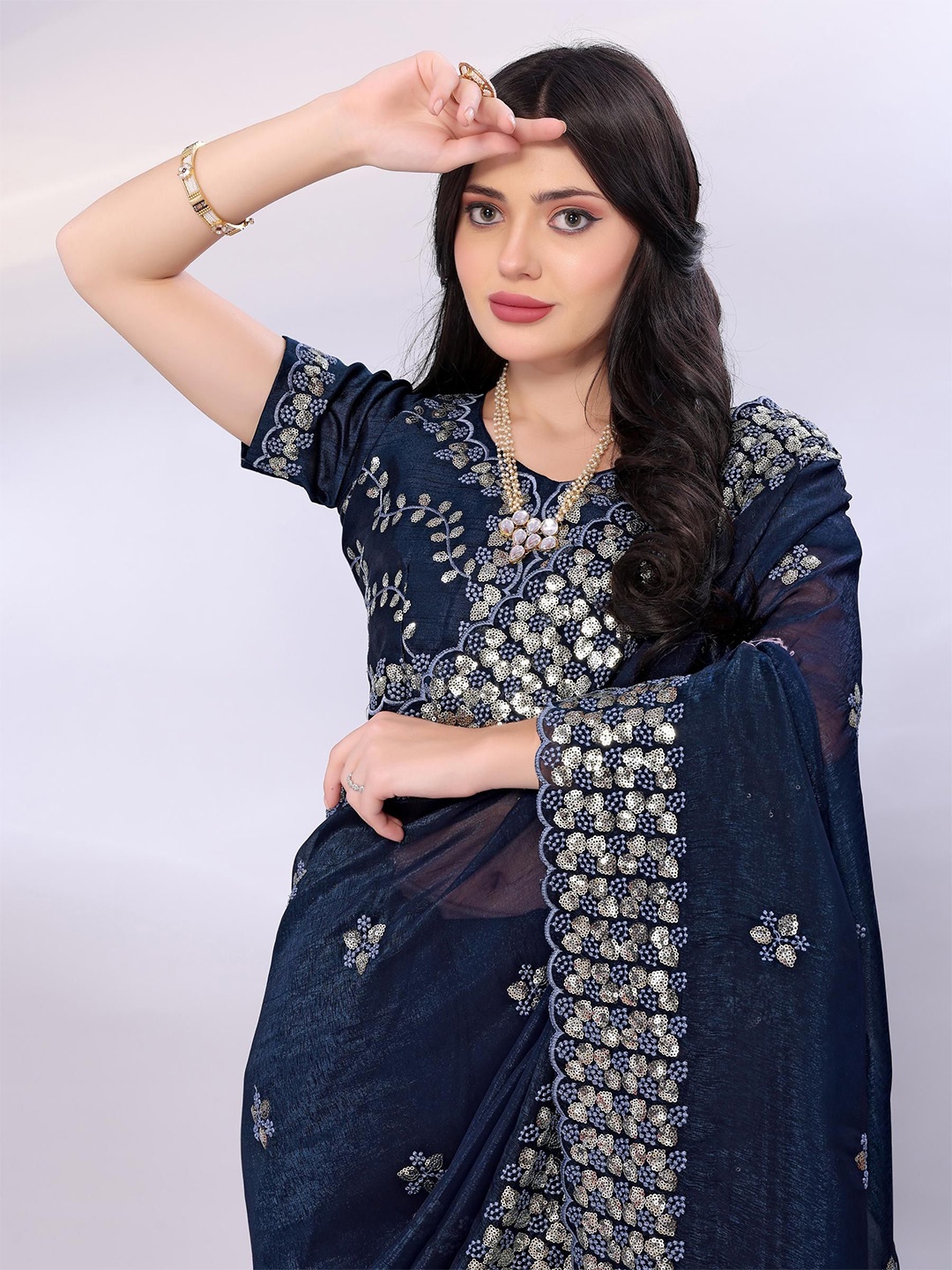 

HERE&NOW Women Embellished Sequinned Organza Designer Saree, Teal
