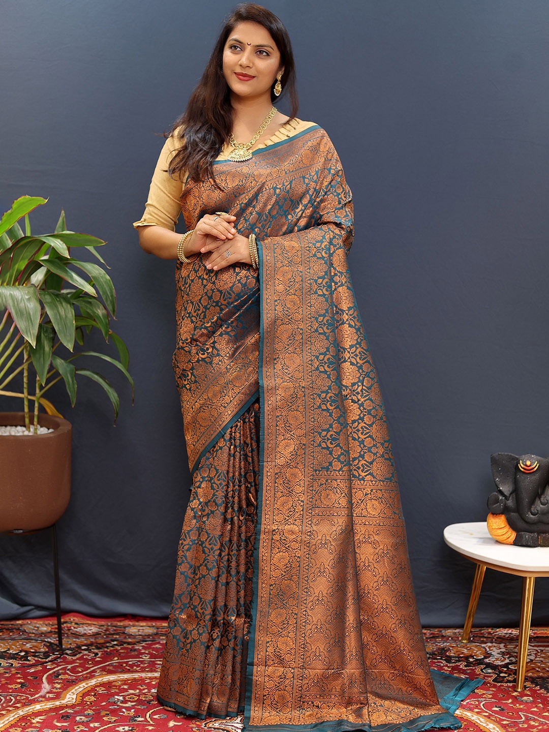 

Kandora Woven Design Zari Pure Silk Paithani Saree, Teal
