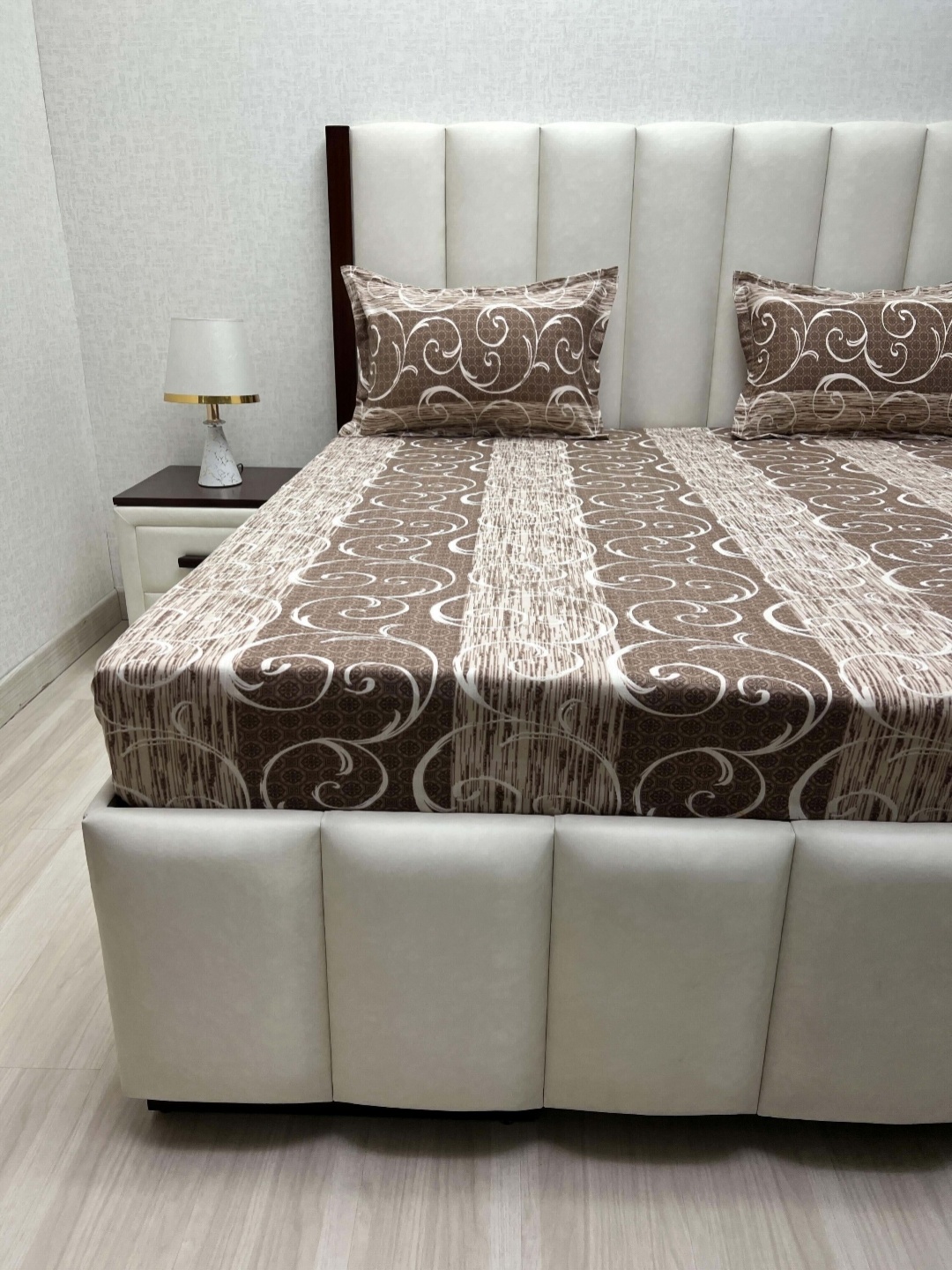 

Pure Decor Velar Fur Sib Brown Printed Pure Cotton 330TC King Bedsheet Sets 2.74m x 2.74m