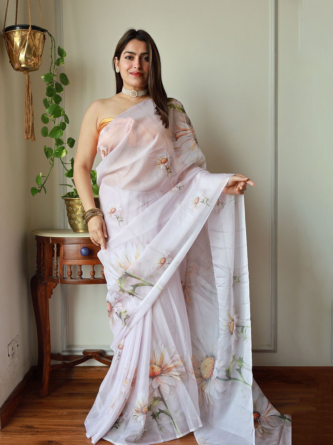 

Anouk Floral Organza Saree, Off white