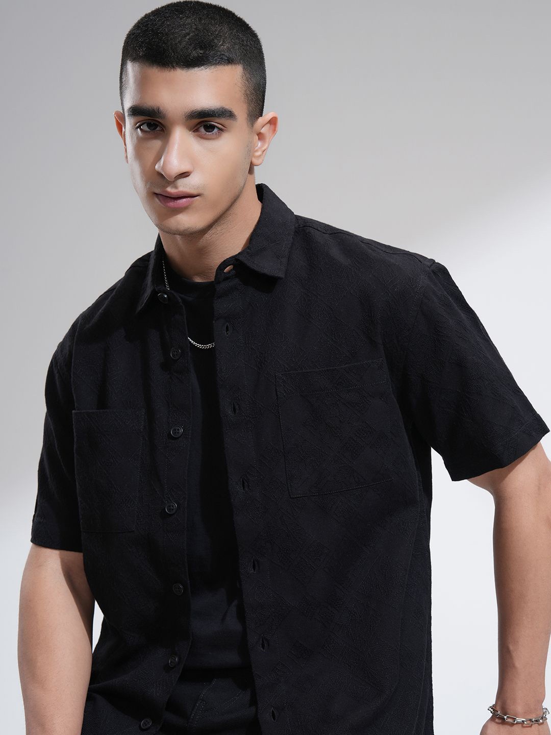 

HIGHLANDER Men Jacquard Textured Solid Utility Pocket Relaxed Shirt, Black