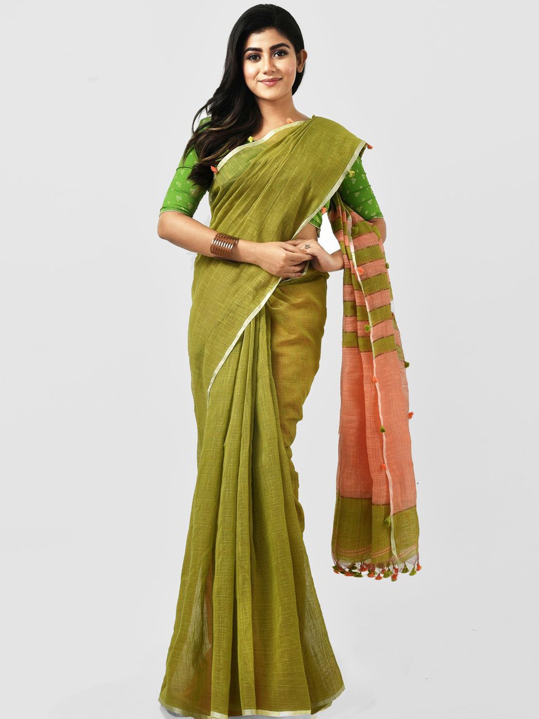 

Crochetin Woven Design Zari Saree, Olive