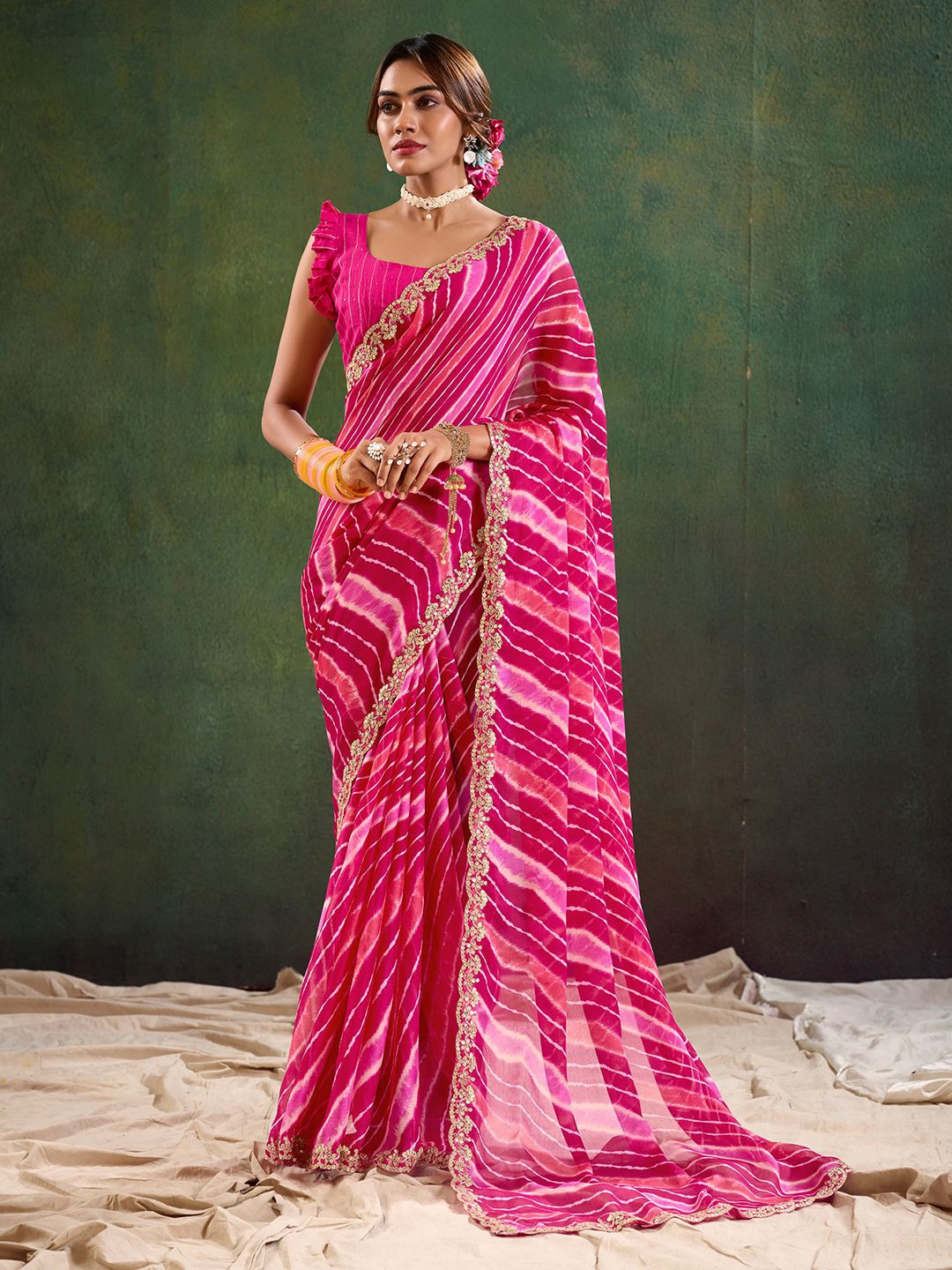 

DIVASTRI Leheriya Embroidered Poly Chiffon Saree, Pink