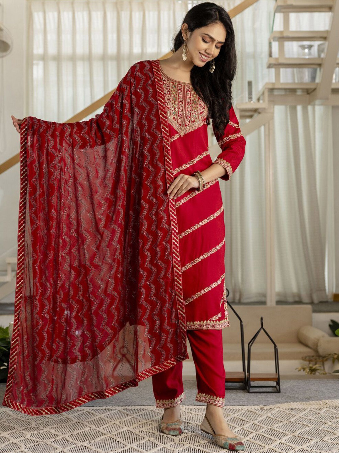 

Gauric creation Ethnic Motifs Printed Sequinned Straight Kurta With Trousers And Dupatta, Pink