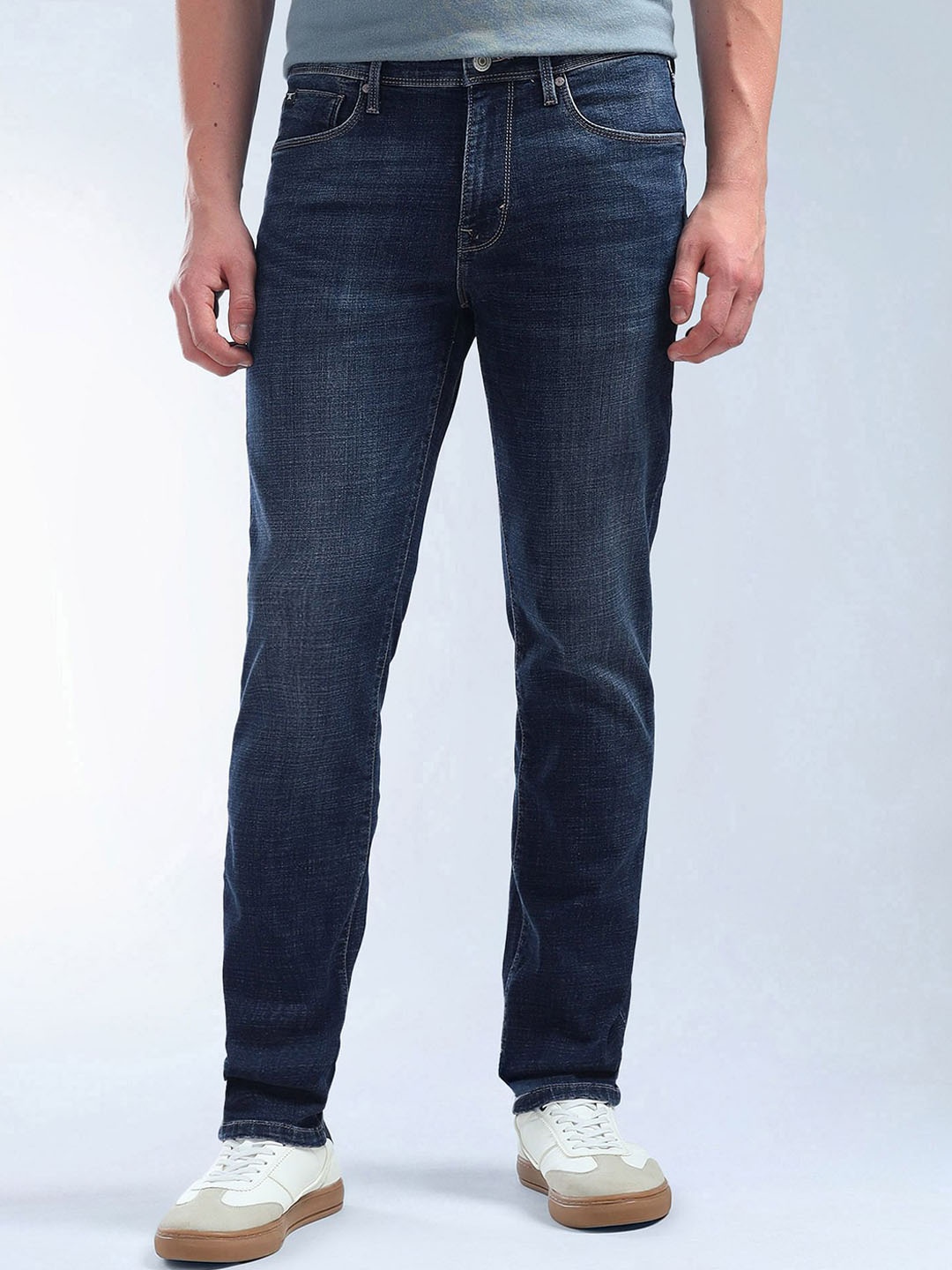 

Flying Machine Men Slim Fit Light Fade Cotton Jeans, Blue