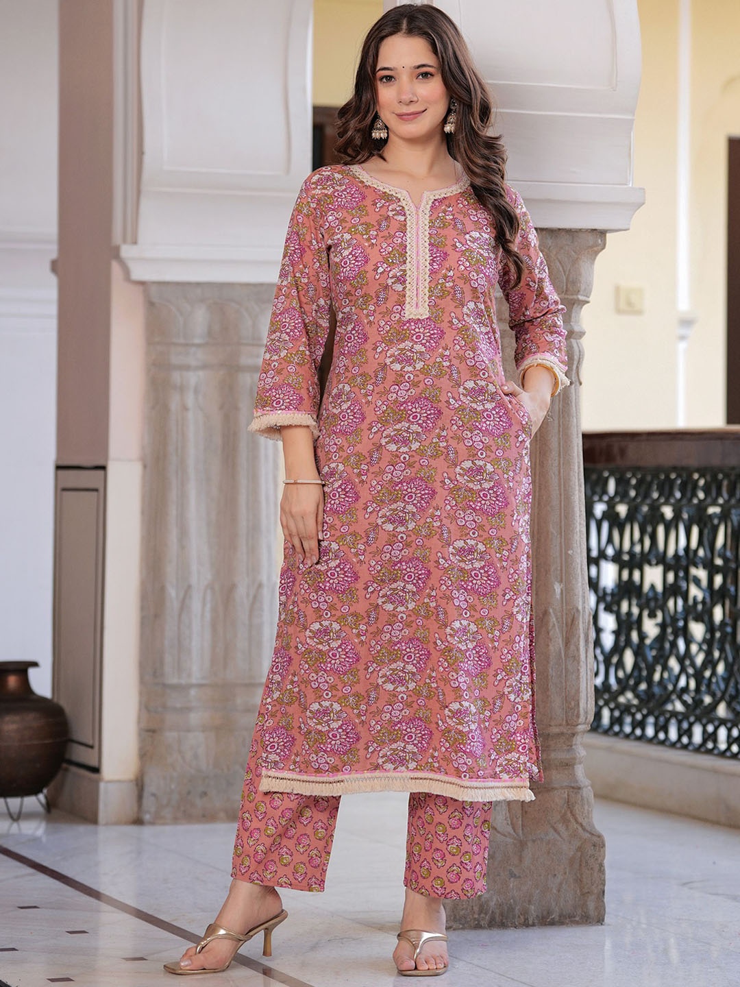 

DORIYA Floral Printed Notch Neck Straight Kurta With Trouser, Pink