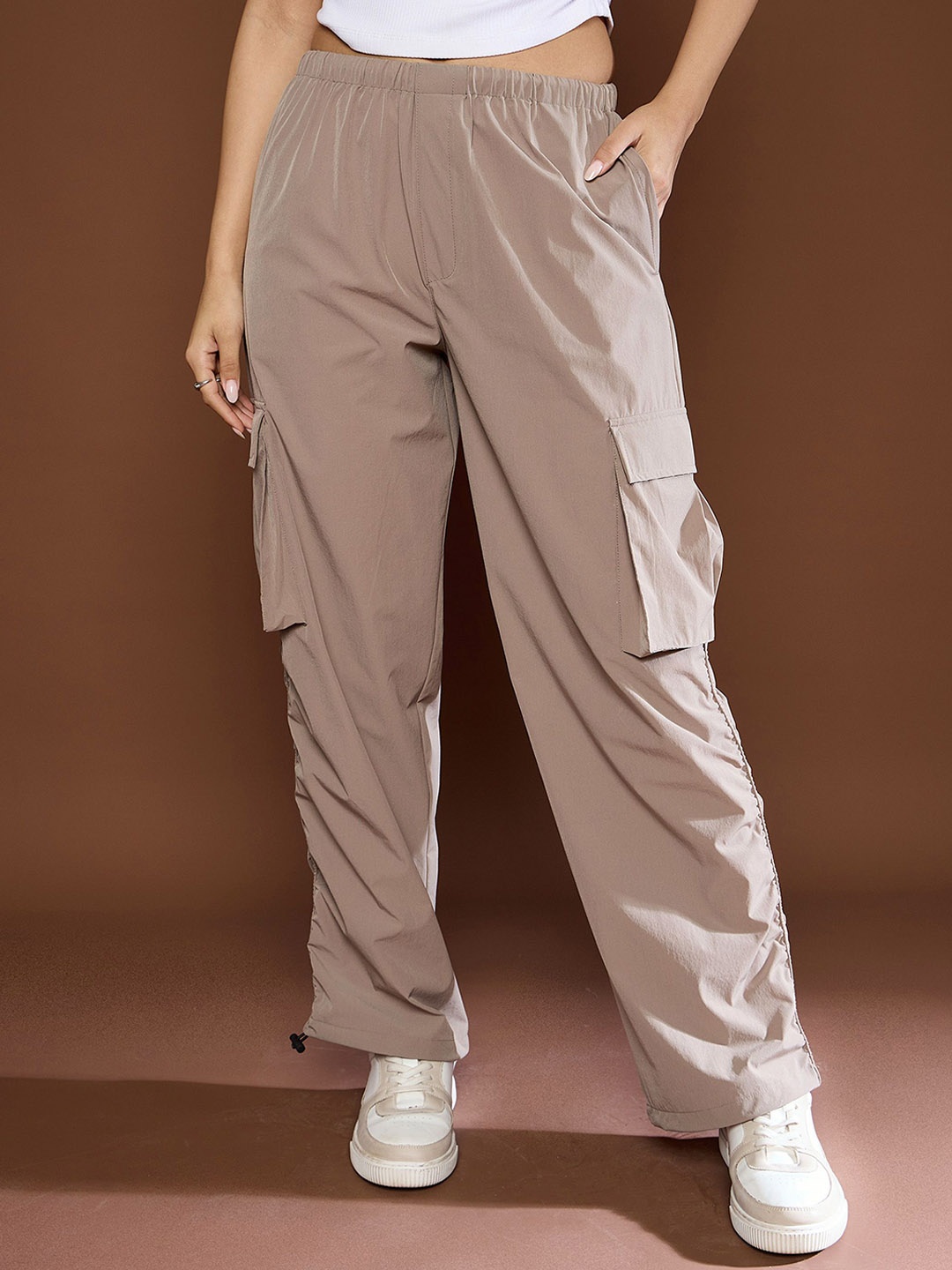 

SASSAFRAS Women Ruched Baggy Parachute Pants, Taupe