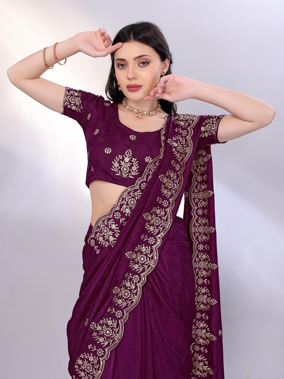 

HERE&NOW Embroidered Saree, Magenta