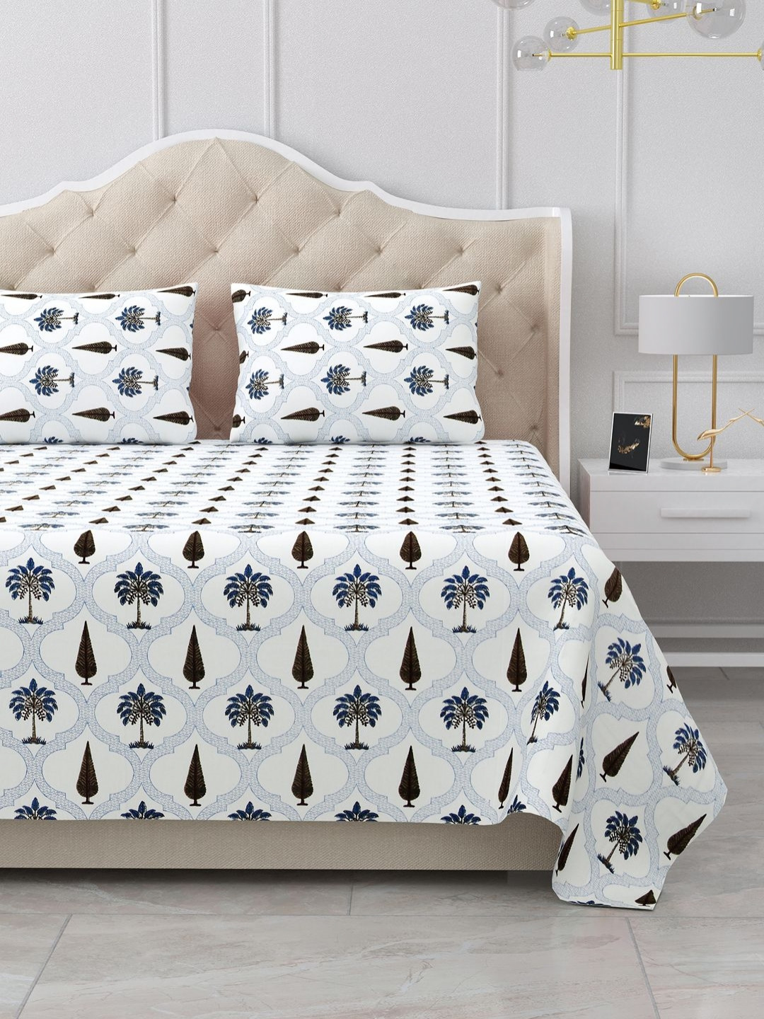 

BELLA CASA Snow Petals Blue Floral Printed Cotton 210 TC King Bedsheet Set 2.42 m x 2.74 m, White