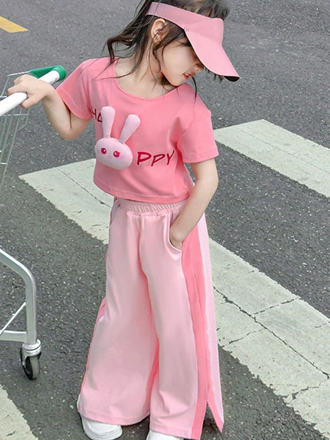 

LULU & SKY Girls Applique Work Round Neck T-Shirt With Trouser, Pink