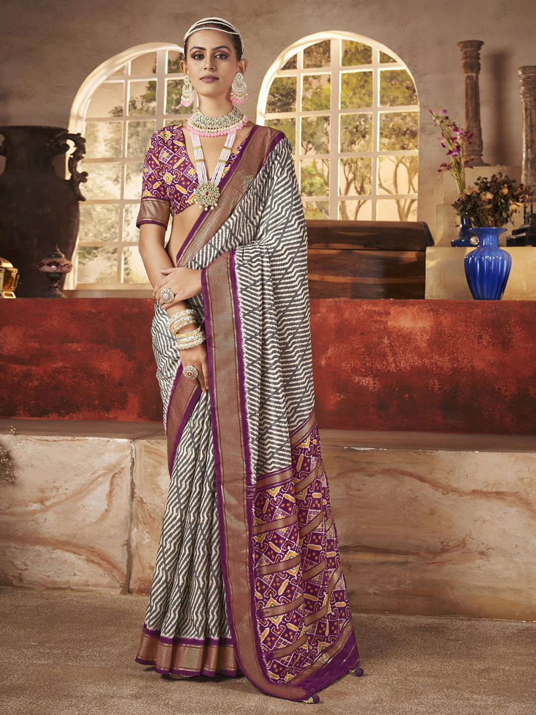 

Meena Bazaar Zari Art Silk Saree, Grey