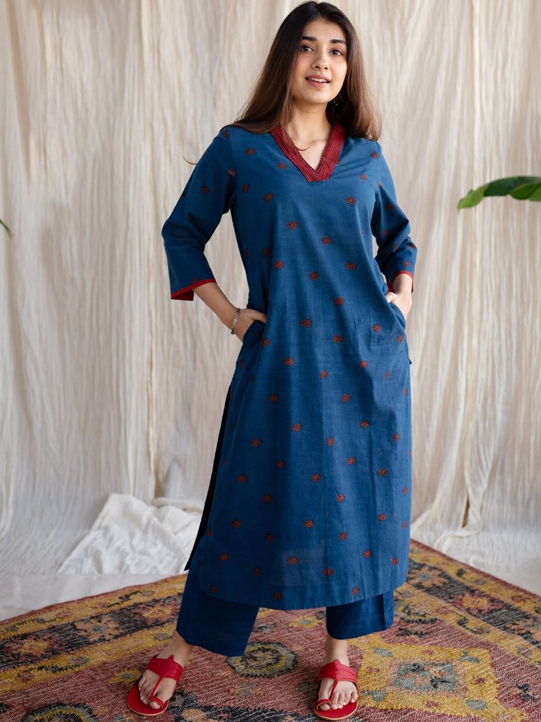 

THE INDIAN ETHNIC CO Indigo Straight Ajrakh Cotton Kurta, Blue
